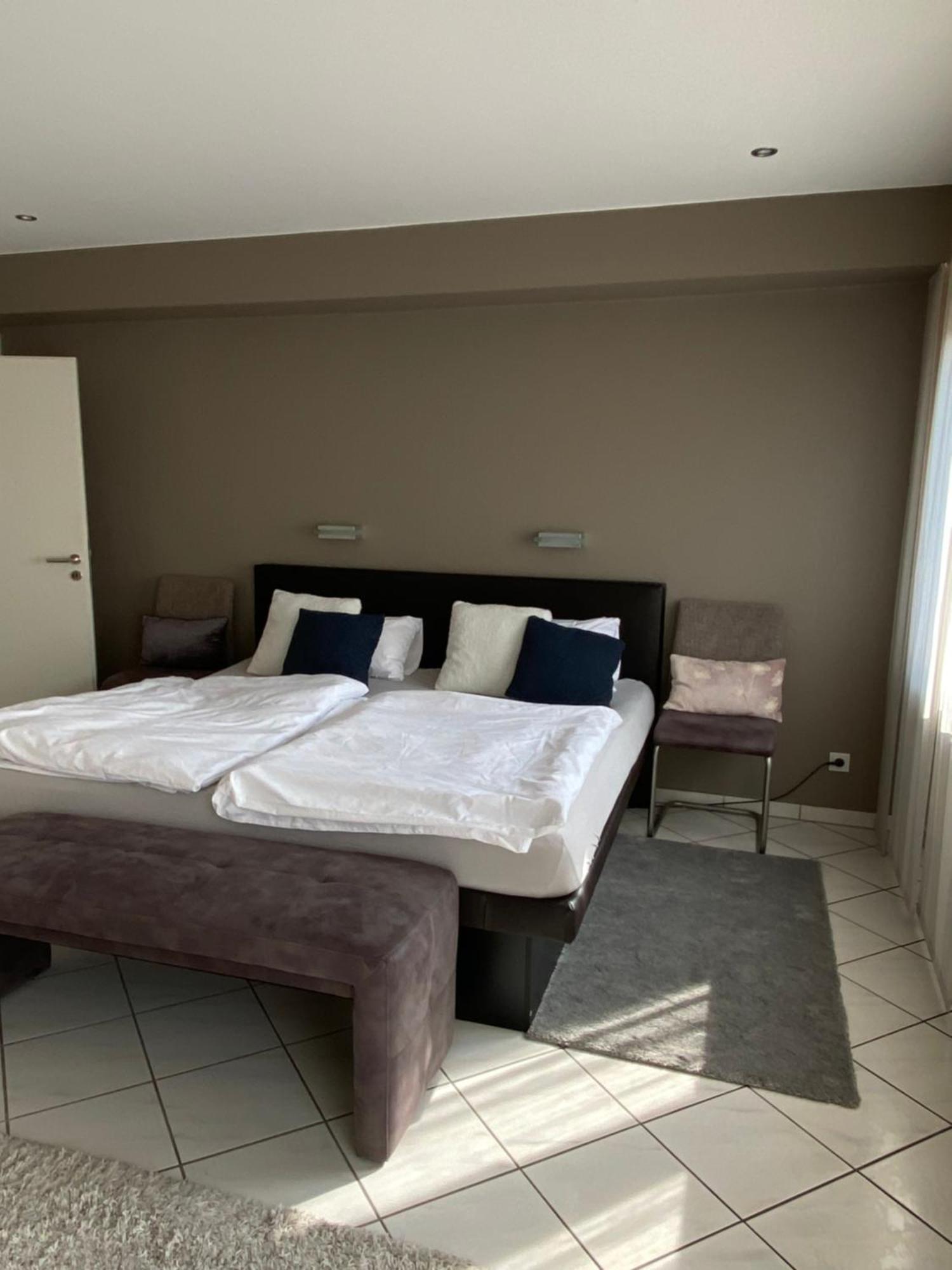 Ferienwohnung Lodge 43 トリーア エクステリア 写真
